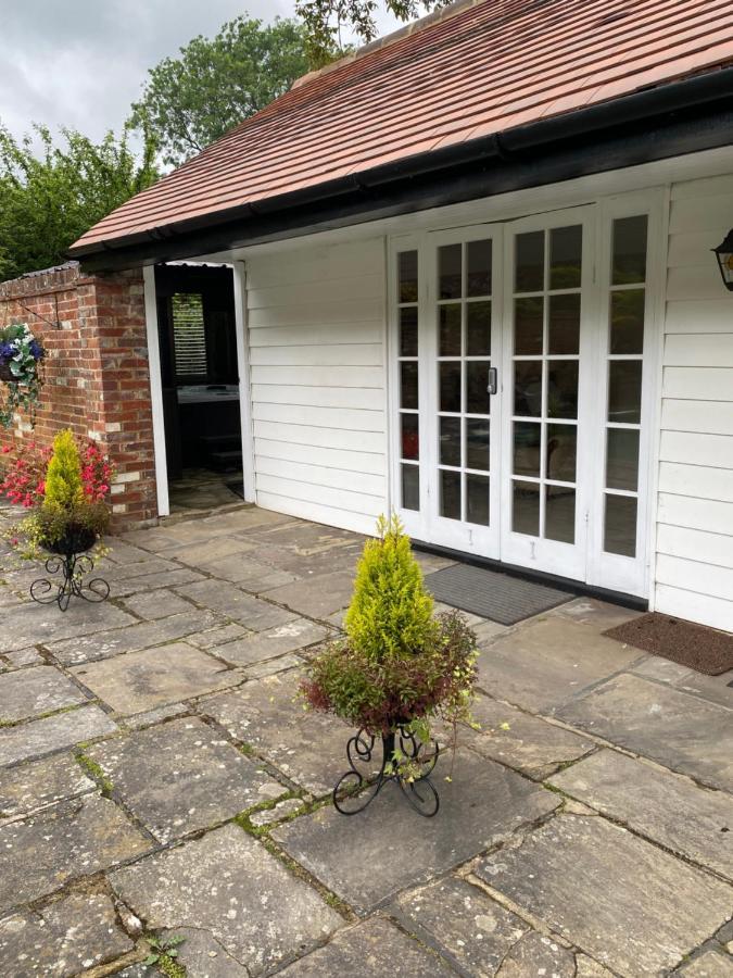 The Garth Guest Suite Studio Cottage Лінґфілд Екстер'єр фото
