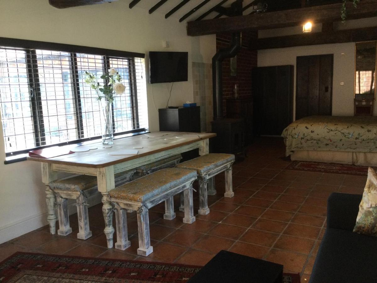 The Garth Guest Suite Studio Cottage Лінґфілд Екстер'єр фото